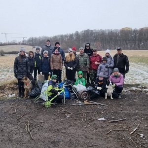 Děti z rybářského kroužku uklízely v Hořovicích</b>